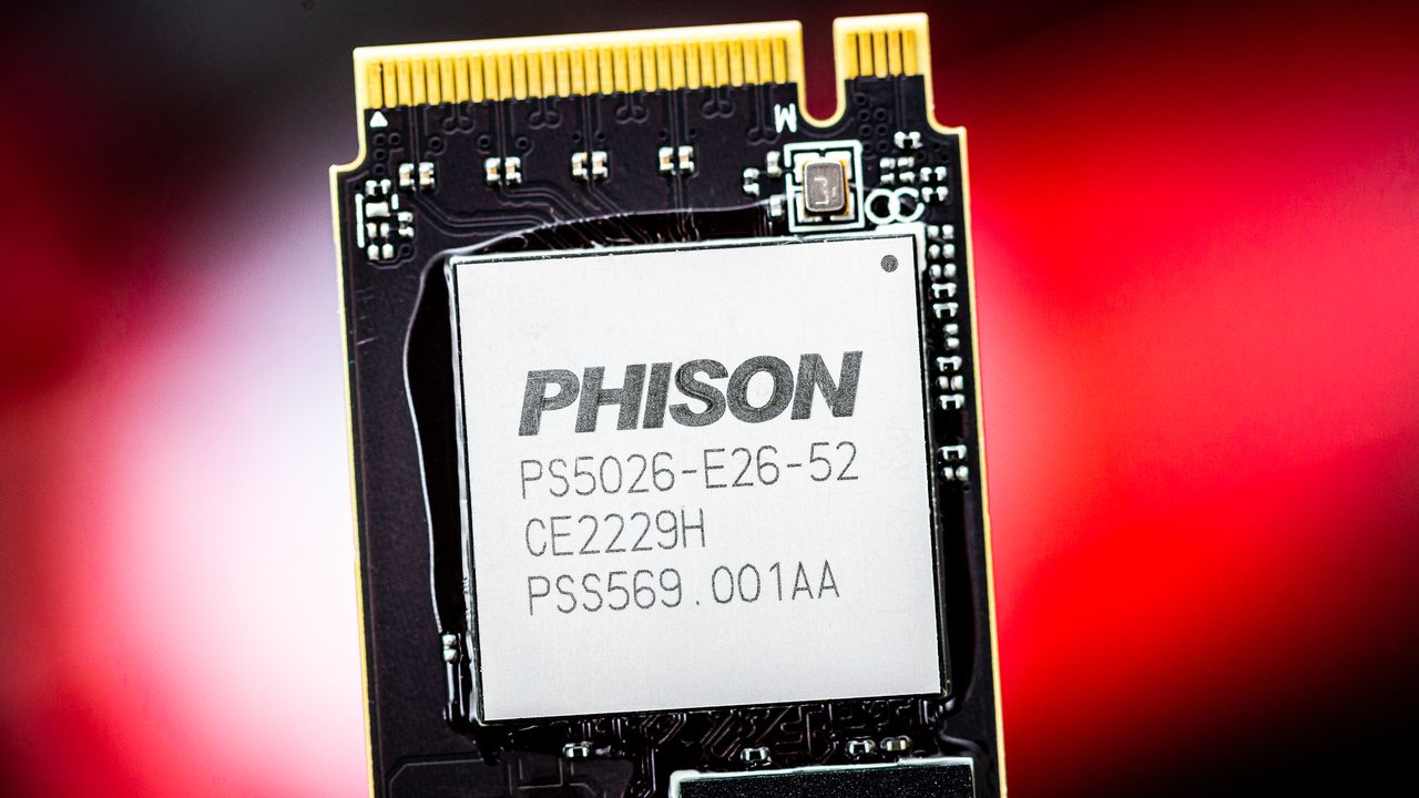  Phison squashes reports of Windows 11 breaking SSDs — says it was unable to reproduce issues despite 4,500 hours of testing, recommends users deploy heatsinks just in case 