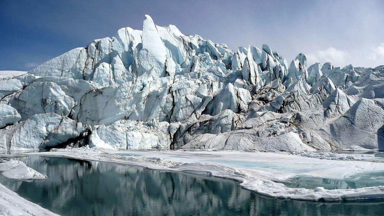  Glacial lake flood hits Juneau, Alaska, reflecting a growing global risk as mountain glaciers melt 