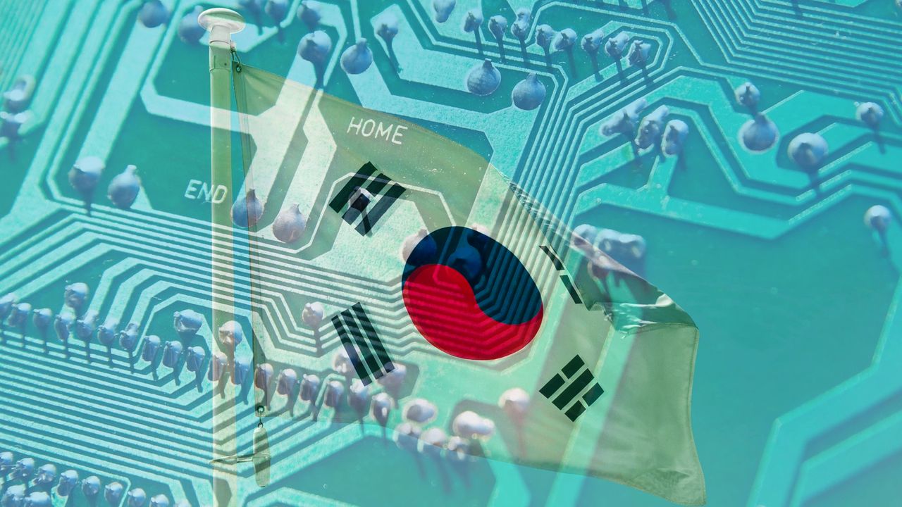  President Trump reignites 'digital barriers' issue warning that Washington would impose tariffs on countries that 'harm US IT companies' — South Korea concerned it is vulnerable 